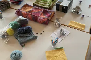 Stricknachmittag 2024 (Foto: Thierry Wey) Stricknachmittag 2024 (Foto: Thierry Wey)